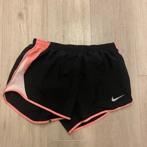 Nike shorts size small s